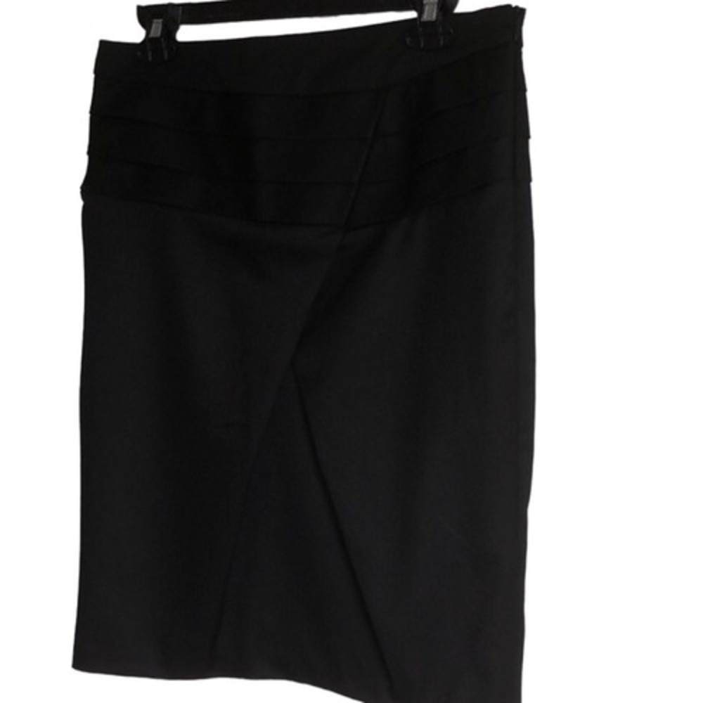 Zara skirt M horizontal pleat side zipper slant front pleat‎ pencil style black